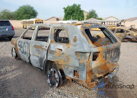 2013 Jeep Grand Cherokee Laredo z USA, uszkodzony, nr VIN 1C4RJFAG9DC505607